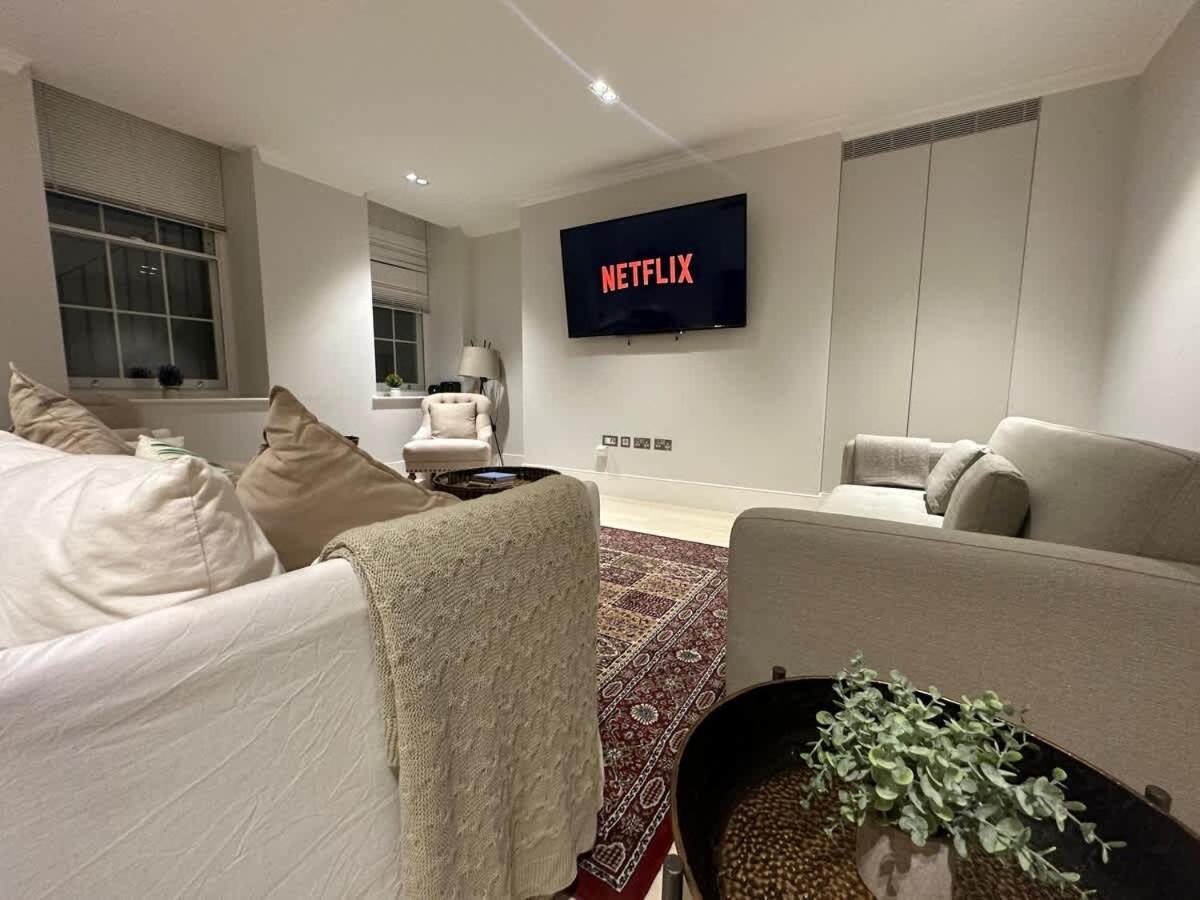 Sg, Chic Covent Garden Apartment ลอนดอน ภายนอก รูปภาพ